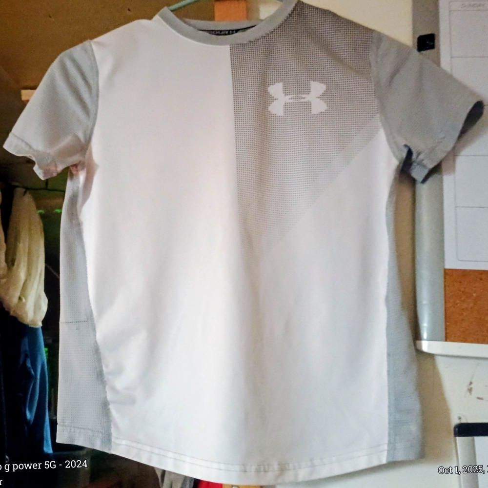 Under Armour Kids Short Sleeve Tee - White and Gray